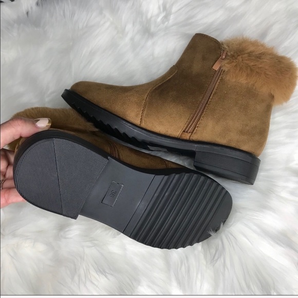 VEGAN fur Camel Fringe Lug Sole Ankle Boot 👢 - Picture 6 of 7